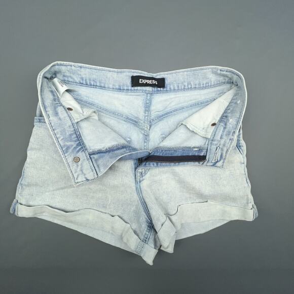 Express Super High Rise Shorts Light Wash Cuffed Mom Fit Vintage Look Sz 6 - Picture 2 of 6